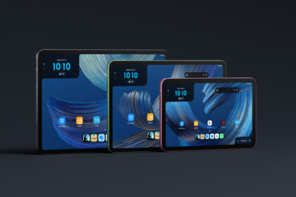 Les trois Amazon Alexa Tablets présentées ensemble, avec leurs écrans allumés