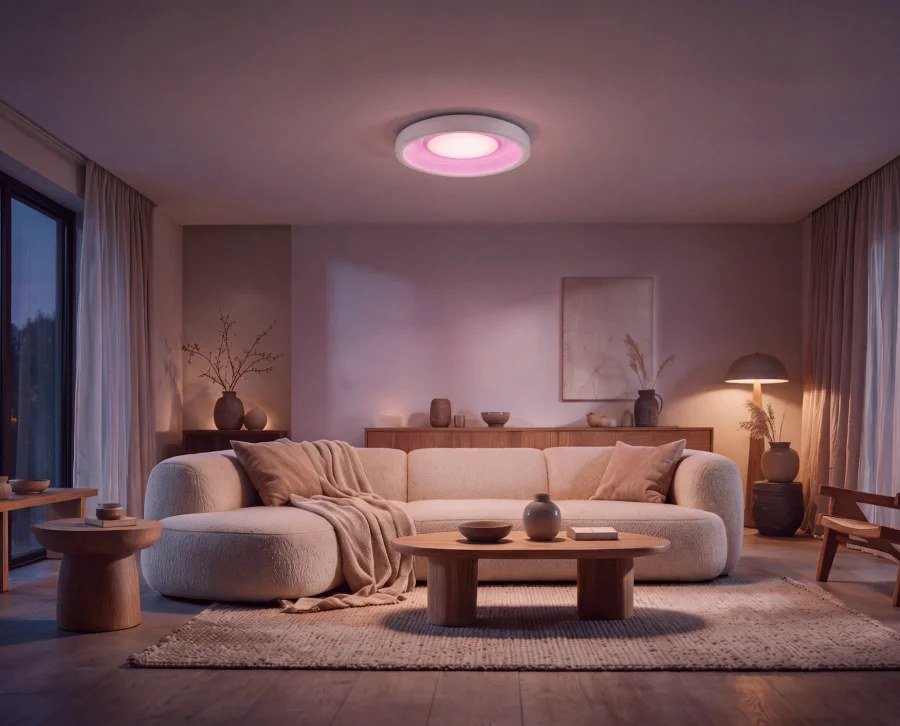 Salon éclairé par des luminaires LEDVANCE compatibles Home Assistant