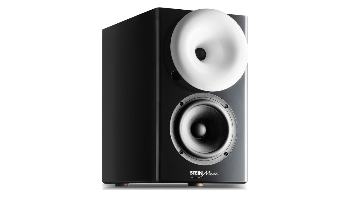 Enceinte hi-fi noire photographiée sur fond blanc