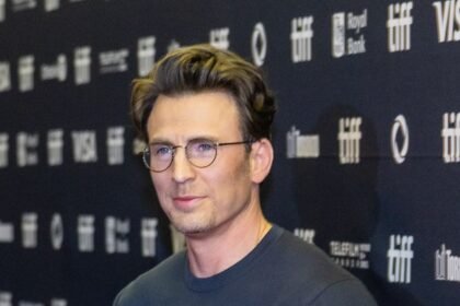 Chris Evans au Festival international du film de Toronto en 2025 pour Sacrifice
